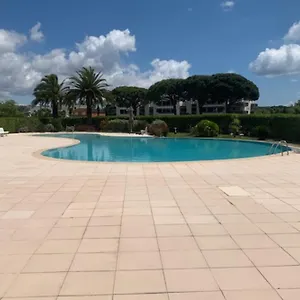 https://luxury-apartment-in-the-heart-of-the-port-of-mandelieu.fr-provencehotel.com